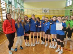 b_1024_768_0_00_images_2023_2024_WF_siatkowka_dziewczat_419426116_351054427683117_159060017408199063_n